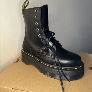 NEW Dr. Martens Jadon Boot Smooth Leather Platforms